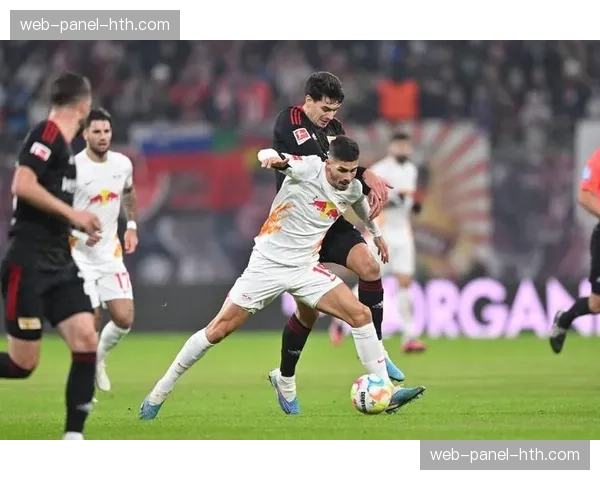 战术评论:为何斯图加特的边线球战术效率冠绝德甲? 战术评论:为何斯图加特的边线球战术效率冠绝德甲?