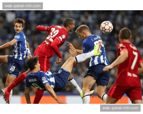 那不勒斯4-0克雷莫纳：卫冕冠军强势反弹，为荣誉而战